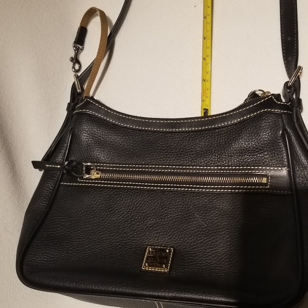 DOONEY. PIPER. PEBBLE LEATHER BLACK CROSSBODY.